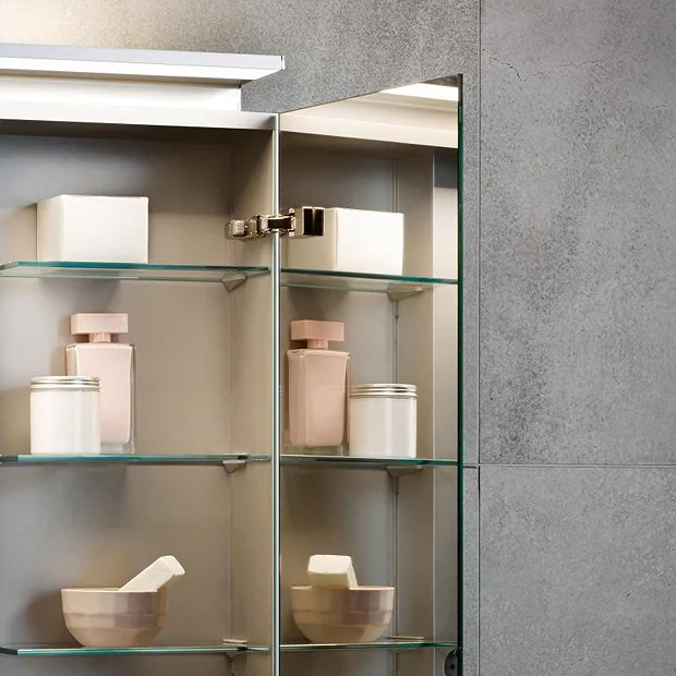 Keuco Royal L1 1000mm 3-Door LED Mirror Cabinet - Image 3