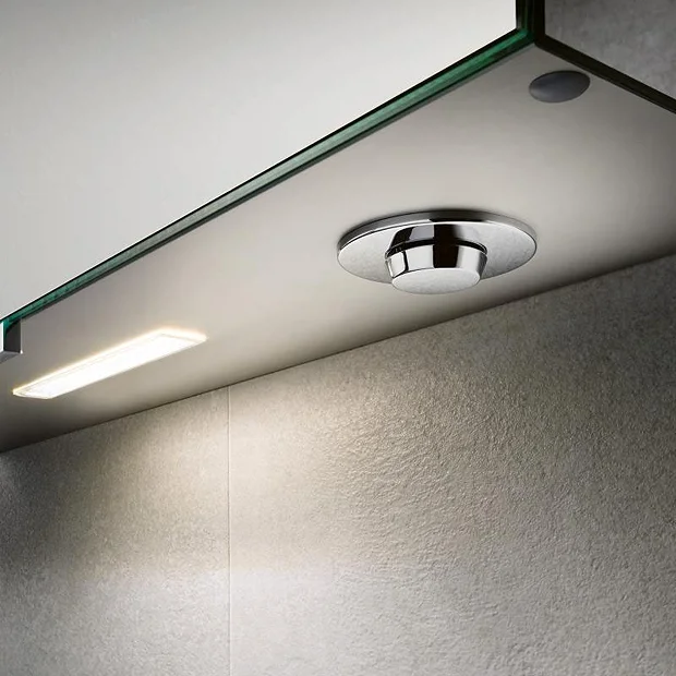 Keuco Royal L1 1000mm 3-Door LED Mirror Cabinet - Image 4