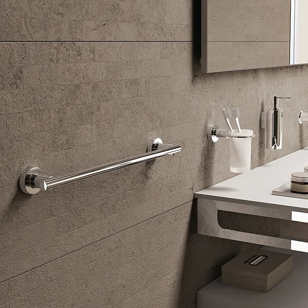 Venice Chrome 790mm Towel Rail