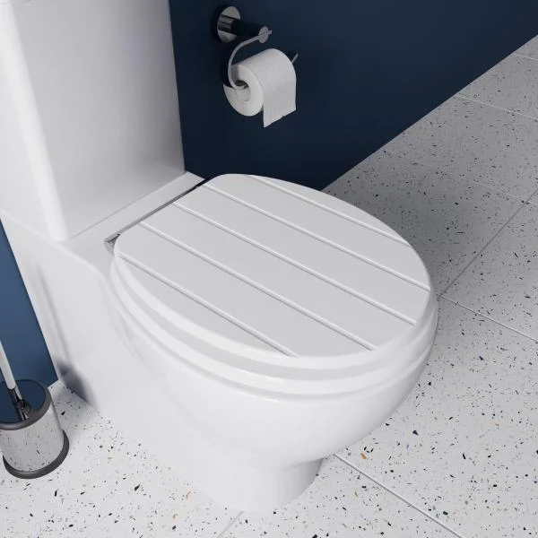 Croydex Portland White Sit Tight Toilet Seat With Soft Close And Quick Release - Image 2